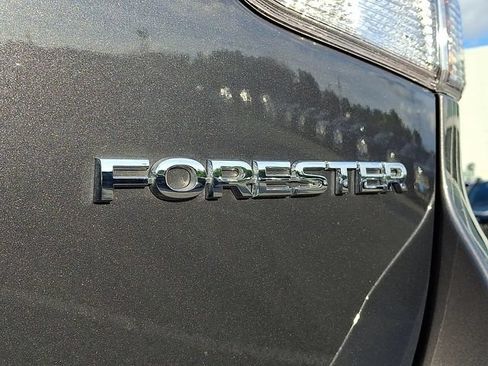 Used 2023 Subaru Forester Premium AWD/4WD image 31