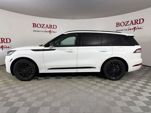 Used 2025 Lincoln Aviator Reserve w/ Luxury Package RWD image 7