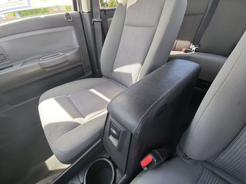 Used 2011 Dodge Dakota Big Horn RWD image 21