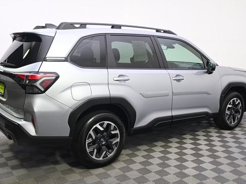 Used 2026 Subaru Forester Premium AWD/4WD image 7