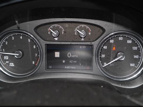 Used 2023 Buick Enclave Essence w/ Experience Buick Package image 9