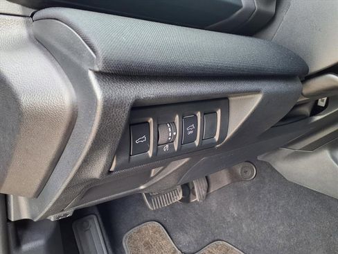 Certified 2025 Subaru Outback Premium image 9