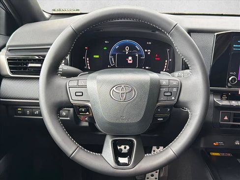 Used 2026 Toyota Camry SE FWD image 23