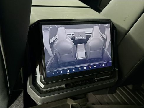 Used 2024 Tesla Cybertruck AWD Crew Cab image 21