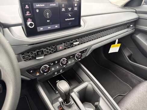New 2026 Honda Accord SE image 24