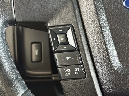 Used 2017 Ford Expedition XLT AWD/4WD image 36