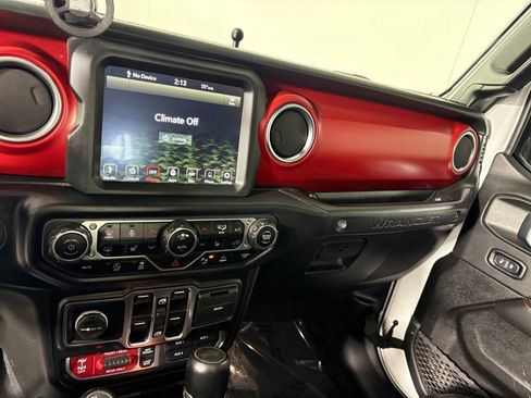 Used 2022 Jeep Wrangler Unlimited Rubicon w/ Xtreme Recon 35" Tire Package image 14