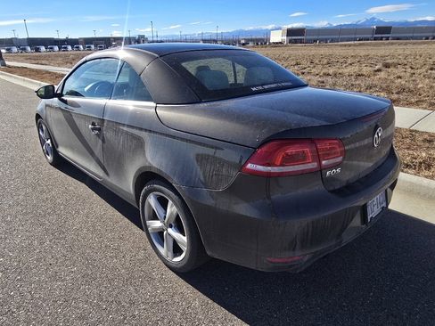 Used 2012 Volkswagen Eos Lux image 3