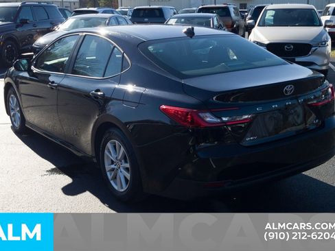 Used 2025 Toyota Camry LE image 10