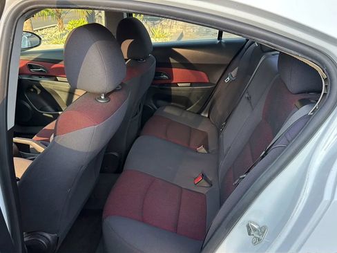 Used 2014 Chevrolet Cruze LT FWD image 9