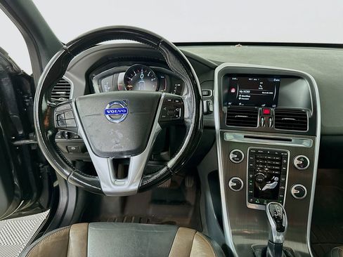 Used 2016 Volvo XC60 T5 Premier w/ Proximity Package image 19