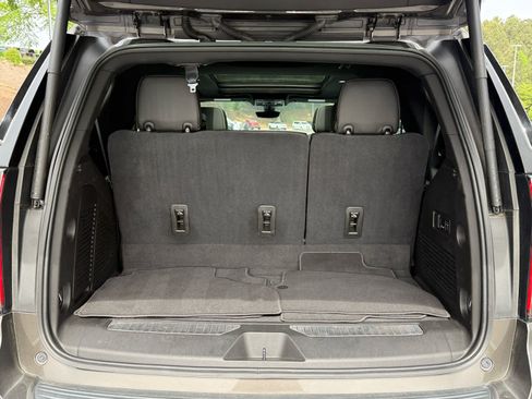 Used 2021 Chevrolet Tahoe Premier w/ Premium Package image 27