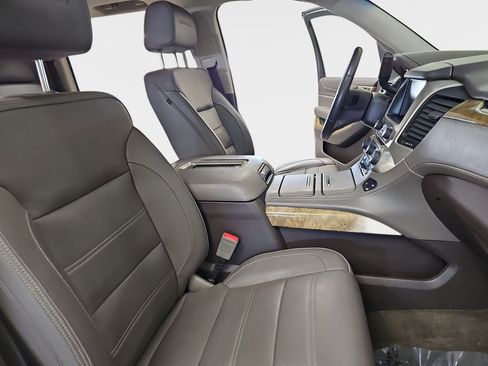 Used 2017 GMC Yukon XL Denali w/ Open Road Package image 12