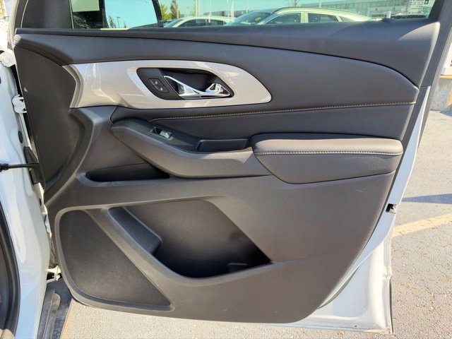 Used 2018 Chevrolet Traverse LT FWD image 33