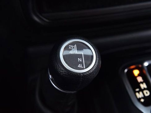 Used 2022 Jeep Gladiator Sport AWD/4WD image 16