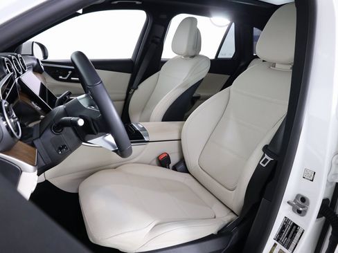 Certified 2025 Mercedes-Benz GLC 300 GLC 300 image 26