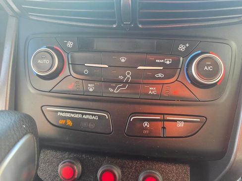 Used 2018 Ford Escape SE w/ SE Sync 3 Package AWD/4WD image 37