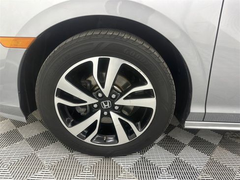 Used 2018 Honda Odyssey Elite image 13