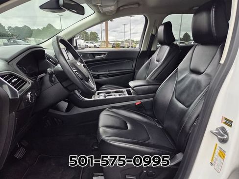 Used 2022 Ford Edge Titanium AWD/4WD image 9
