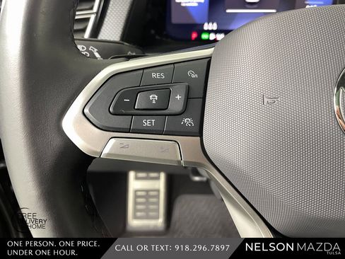 Used 2025 Volkswagen Atlas Cross Sport SEL Premium R-Line image 23