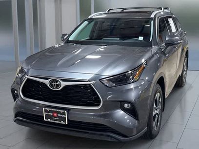Used 2022 Toyota Highlander XLE