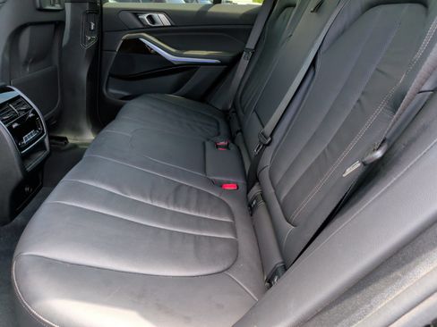 Used 2019 BMW X5 xDrive40i w/ M Sport Package AWD/4WD image 36