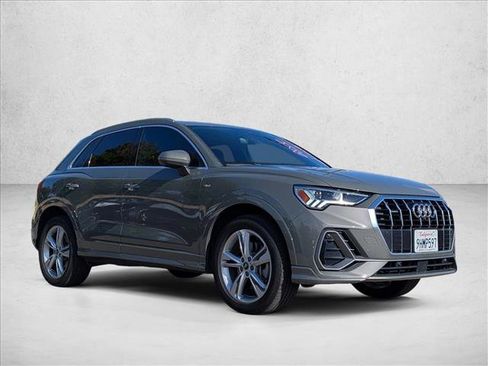 Used 2022 Audi Q3 2.0T Premium Plus w/ Premium Plus Package image 9