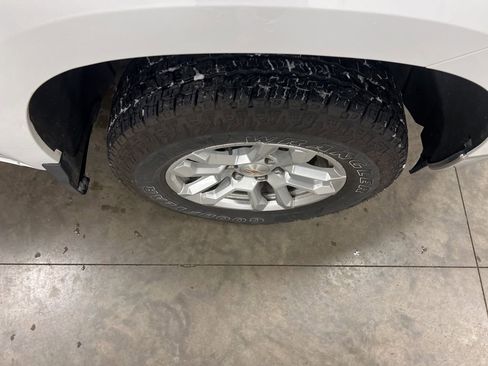 Certified 2023 Chevrolet Silverado 1500 LT w/ Z71 Off-Road Package image 20