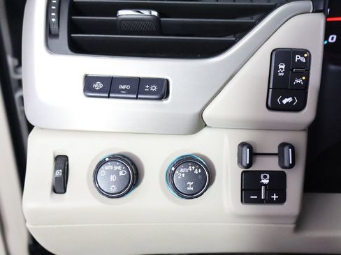 Used 2019 GMC Yukon Denali AWD/4WD image 35