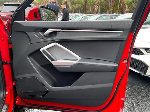 Used 2023 Audi Q3 2.0T Premium Plus w/ Premium Plus Package image 23