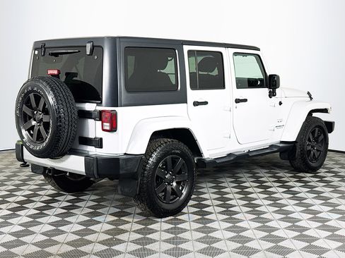 Used 2017 Jeep Wrangler Unlimited Sahara w/ Dual Top Group image 10