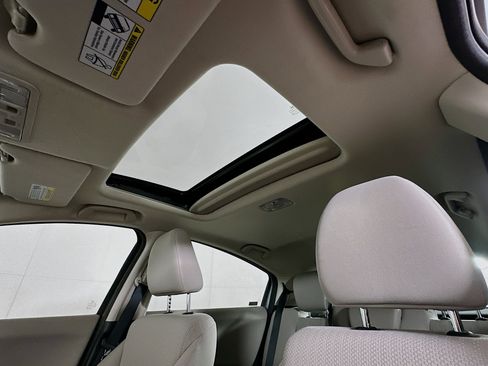 Used 2018 Honda HR-V EX image 24