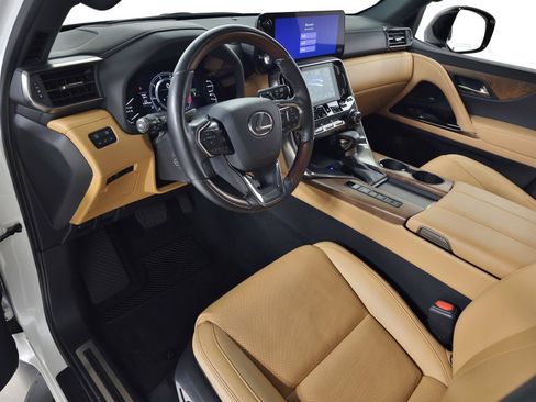 Used 2023 Lexus LX 600 4WD w/ Appearance Package image 18