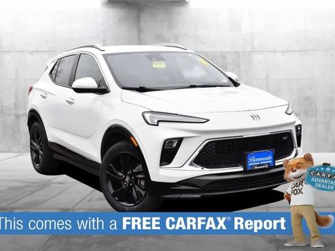 Used 2024 Buick Encore GX Sport Touring image 2