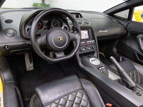 Used 2013 Lamborghini Gallardo LP 550-2 image 6