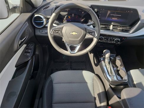 New 2026 Chevrolet Trax LT w/ Driver Confidence Package image 16