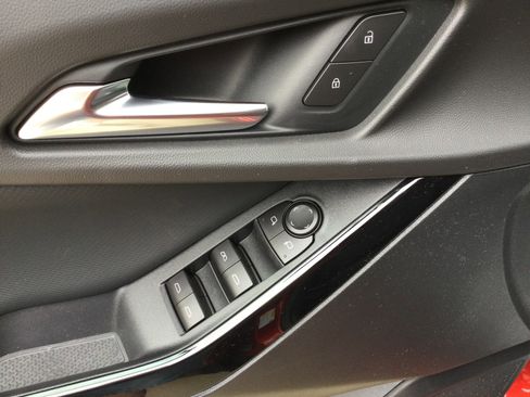 New 2026 Chevrolet Equinox LT w/ LPO, Floor Liner Package image 8