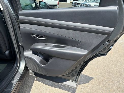 Used 2025 Hyundai Tucson SEL AWD/4WD image 16