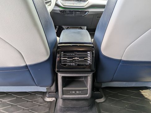 Used 2023 Volkswagen ID.4 Pro S AWD/4WD image 21