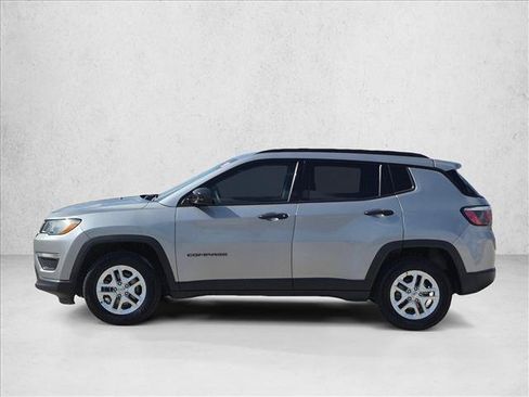Used 2018 Jeep Compass Sport FWD image 9