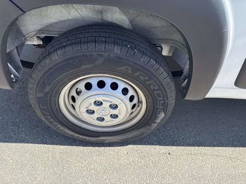 Used 2025 RAM ProMaster 2500 w/ Convenience Group FWD image 15