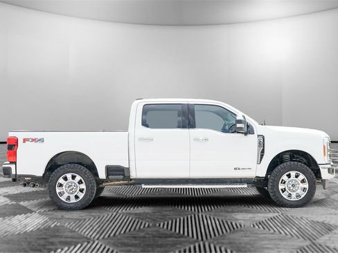 Certified 2023 Ford F250 Lariat w/ Chrome Package AWD/4WD image 4