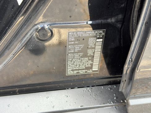 Used 2020 Nissan Rogue SV FWD image 39