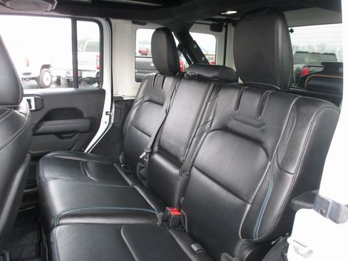 Used 2021 Jeep Wrangler Unlimited Rubicon 4xe w/ Steel Bumper Group image 17