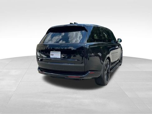 Used 2024 Land Rover Range Rover Long Wheelbase Autobiography image 5