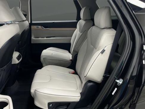 Used 2023 Hyundai Palisade Limited image 24