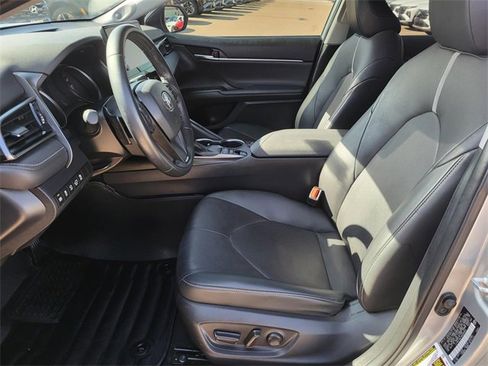 Used 2022 Toyota Camry XSE image 19