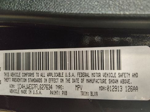 Used 2015 Jeep Wrangler Unlimited Sahara AWD/4WD image 33