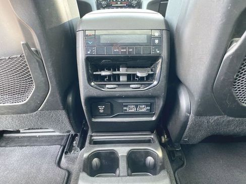 Used 2021 Jeep Grand Cherokee L Limited w/ Luxury Tech Group II image 22