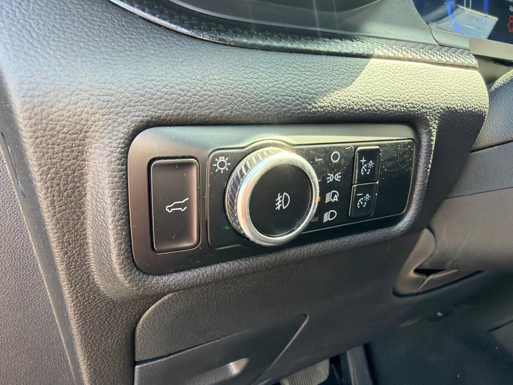 Used 2024 Ford Explorer ST w/ Equipment Group 401A AWD/4WD image 15